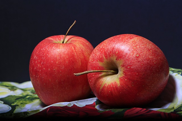 Red Apples