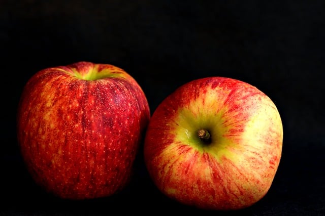 red-apples-640x480-559484.jpeg