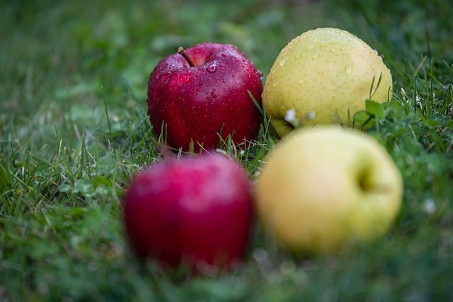 Red Apples