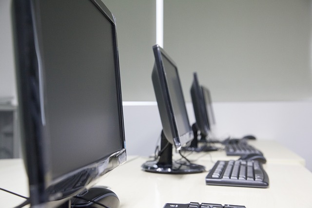 computers-640x480-83880936.jpeg