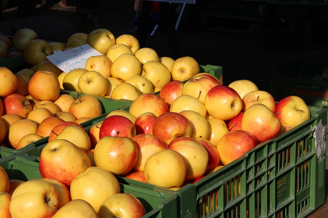 local-food-640x480-87337241.jpeg