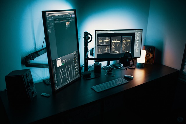 computers-640x480-98380638.jpeg