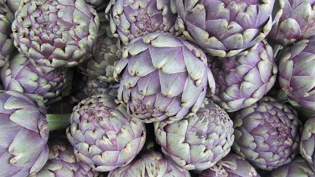 local-food-640x480-38258504.jpeg