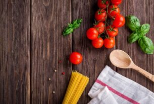 local-food-640x480-91814332.jpeg