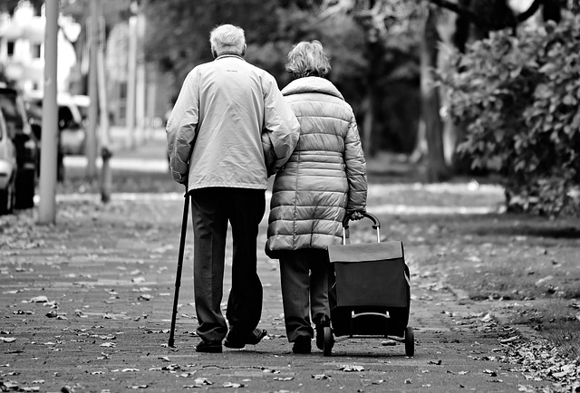 elderly-person-640x480-40109838.jpeg