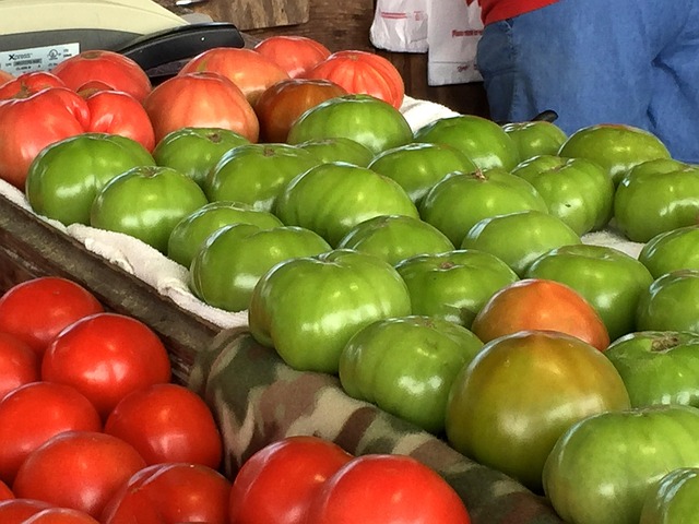 local-food-640x480-34173733.jpeg