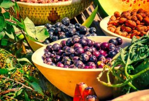 local-food-640x480-70378151.jpeg