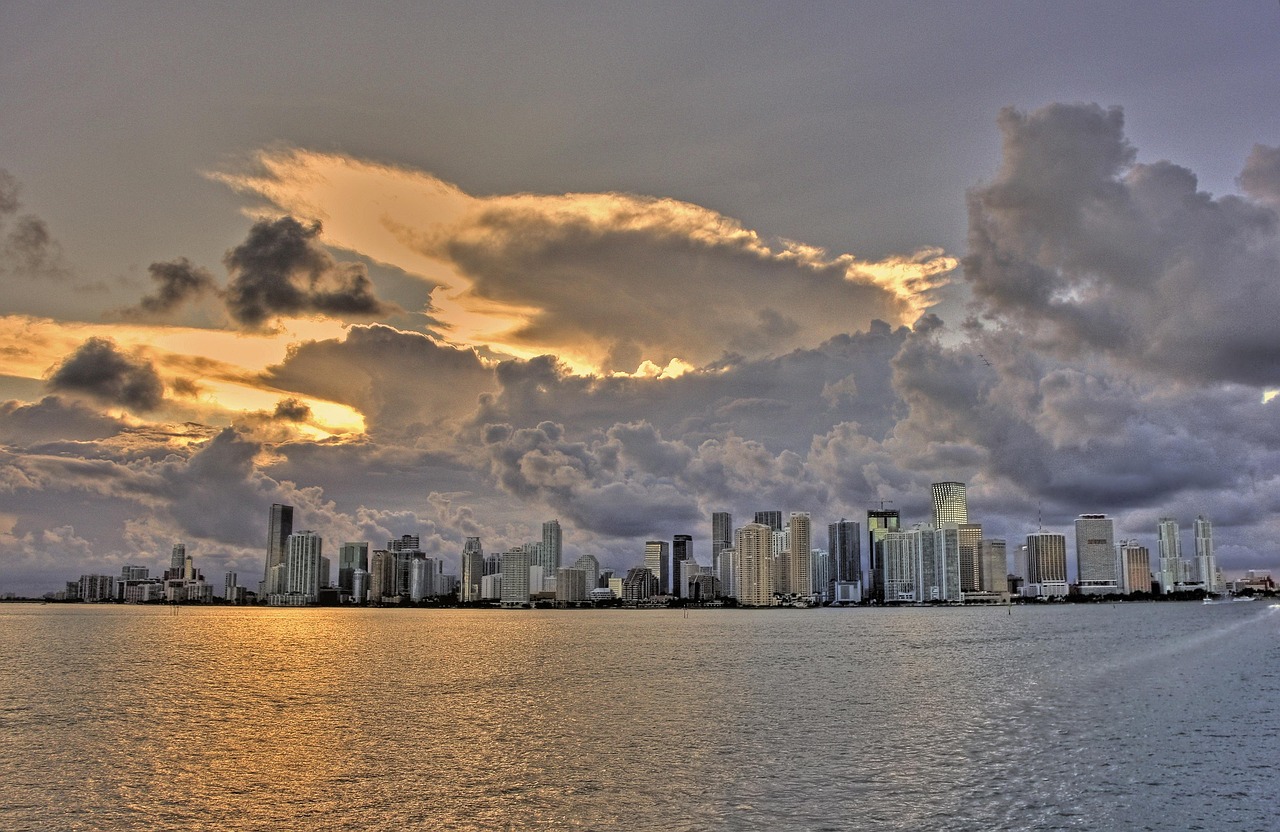 moving-companies-miami-florida-professio-640x480-rz77x1